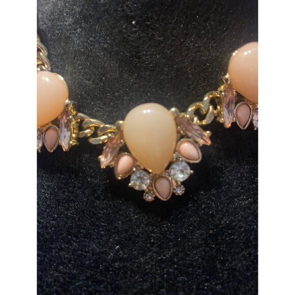 Express Necklace Gold Tone & Peach Floral Statement with Rhinestones 18” length - Picture 6 of 8